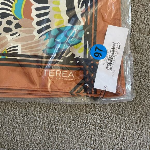 Terea Printed Scarf with Bird Design - Picture 4 of 5